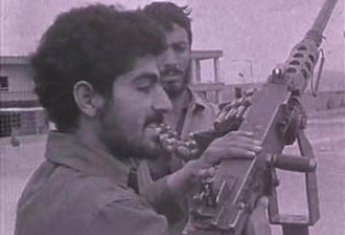 فیلمی دیده نشده از حضور سردار سلیمانی در جبهه