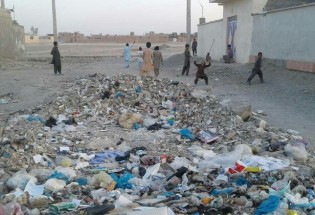 مهرشهر میرجاوه در محاصره زباله ها/ شهردار:منابع درآمدی شهرداری پاسخگوی مشکلات نیست