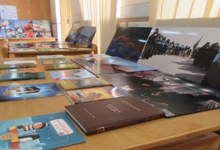 برپایی نمایشگاه عکس و کتاب با موضوع اربعین در میرجاوه