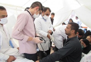 ارائه خدمات درمانی به بیش از 34 هزار زائر پاکستانی در مرز میرجاوه