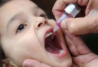 آغاز مرحله نخست واکسیناسیون فلج اطفال در میرجاوه