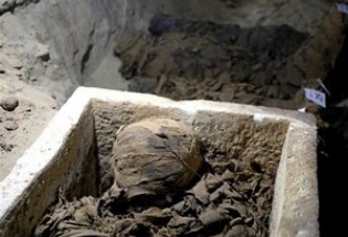 کشف جسد مومیایی در شهرری/ خلیل آبادی: احتمالا جنازه متعلق به رضا خان است
