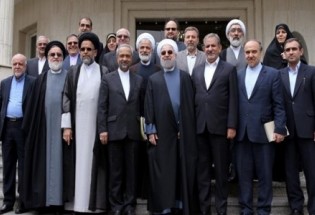 "پوست اندازی" قوه مجریه همزمان با سالروز تحویل دولت/ روحانی 12 مرداد تغییرات کابینه را اعلام می کند؟