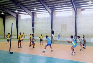 برگزاری مسابقات والیبال  در شهرستان میرجاوه