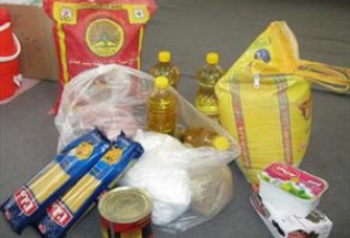 توزیع 580 سبد غذایی بین مددجویان کمیته امداد در شهرستان میرجاوه