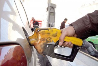 نمایندگان با افزایش قیمت وسهمیه بندی سوخت درسال آینده مخالفت کردند