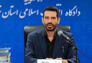 وزیر احمدی نژاد جلوی چشمان مردم شلاق می‌خورد