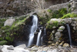روستای گردشگری تمین بهشتی کوچک دردل کویر/چشمه آب معدنی حضرت موسی منشا سرسبزی روستای تمین